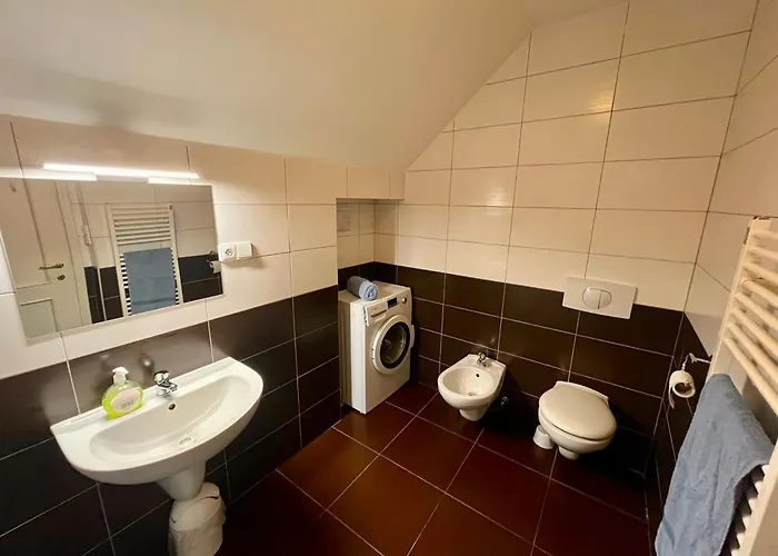 Riverbridge Apartment *