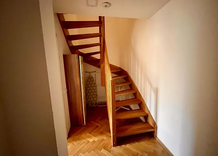 Riverbridge Apartment *